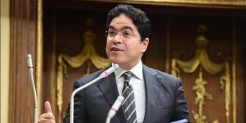 النائب ضياء الدين داوود يكشف تطورات حالة البحارة المصريين بعد قصف سفينة في أوكرانيا