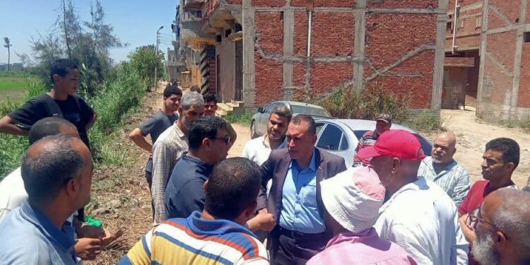 استجابةً لطلب النائب فوزي مأمون الجوجري.. لجنة ميدانية تبحث أزمة تراكم مياه الصرف بعزبة العدل والسوداية