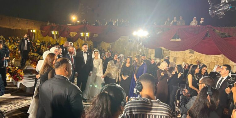 النائبة زينب فهيم تحتفل بزفاف نجلتها بحضور مسؤولين ونواب وشخصيات عامة
